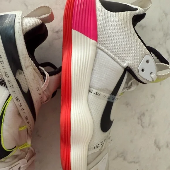 Women's Nike React Hyperset SE Volleyball Shoes White/Crimson Pink - Picture 6 of 10